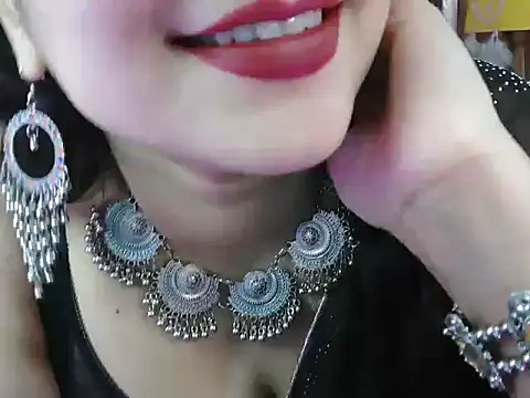 Snapshot of NotySuku chatting on December 2025 07:06:02 AM NotySuku online show from December 2025 07:06:02 AM