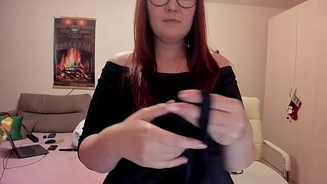 Snapshot of Foxy-lady chatting on January 2025 02:42:02 AM Foxy-lady online show from January 2025 02:42:02 AM