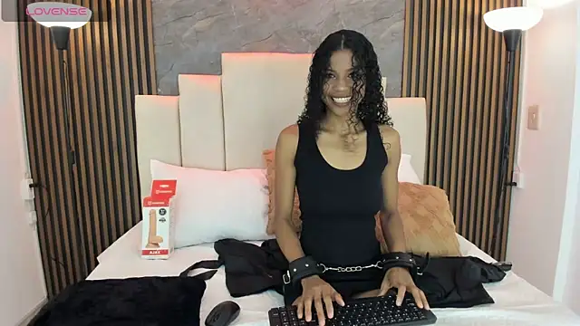 Snapshot of catiusca_reyes_03 chatting on December 2025 02:15:01 PM catiusca reyes 03 online show from December 2025 02:15:01 PM