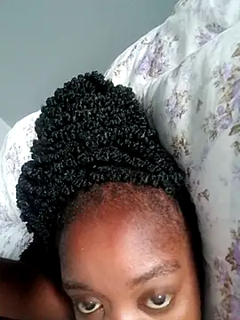 Snapshot of MNCANYANA chatting on January 2026 04:23:02 PM MNCANYANA online show from January 2026 04:23:02 PM