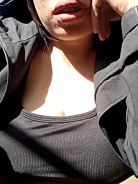 Snapshot of Pampirara chatting on November 2025 03:31:01 AM Pampirara online show from November 2025 03:31:01 AM