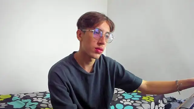 Snapshot of Dio__morningstar chatting on December 2025 03:21:02 PM Dio morningstar online show from December 2025 03:21:02 PM