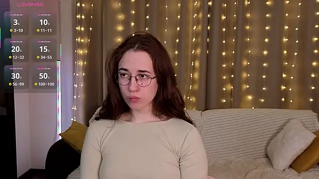 Snapshot of SudieNatera chatting on December 2025 05:13:01 AM SudieNatera online show from December 2025 05:13:01 AM