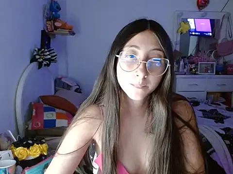 Snapshot of Nanylux chatting on November 2025 03:28:02 AM Nanylux online show from November 2025 03:28:02 AM