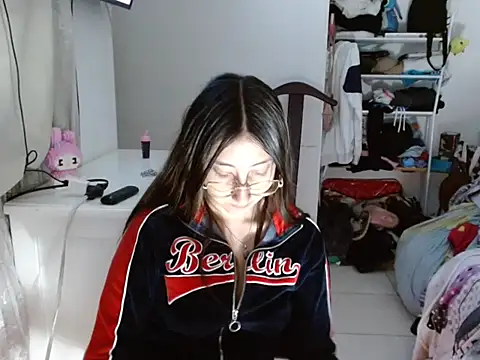 Snapshot of Nanylux chatting on November 2025 03:29:02 AM Nanylux online show from November 2025 03:29:02 AM