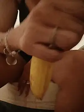 Ladysuspirya online show from July 2026 01:16:01 PM