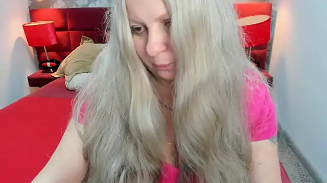 Snapshot of mariabelladonna chatting on November 2025 08:51:01 PM mariabelladonna online show from November 2025 08:51:01 PM