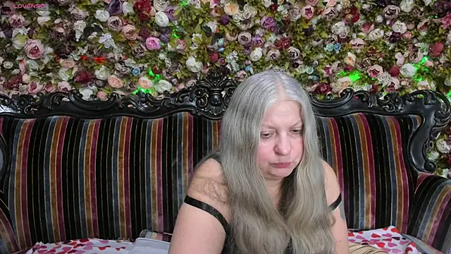 Snapshot of mariabelladonna chatting on December 2025 08:34:01 AM mariabelladonna online show from December 2025 08:34:01 AM