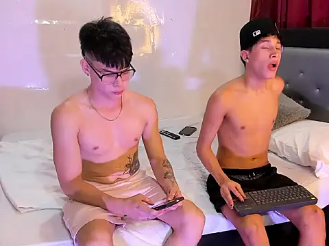 Snapshot of Handsome_boys69 chatting on November 2025 02:45:02 AM Handsome boys69 online show from November 2025 02:45:02 AM