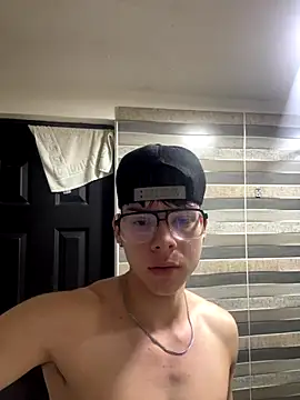 Snapshot of Handsome_boys69 chatting on December 2025 01:43:01 AM Handsome boys69 online show from December 2025 01:43:01 AM