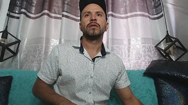 Snapshot of choreto_flash chatting on November 2025 05:39:01 PM choreto flash online show from November 2025 05:39:01 PM