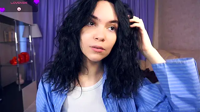 LorrieWilcinski online show from November 2025 07:52:01 AM