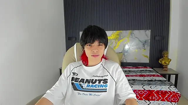 Snapshot of Sylasfrost chatting on December 2025 07:29:02 PM Sylasfrost online show from December 2025 07:29:02 PM