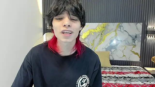 Snapshot of Sylasfrost chatting on December 2025 07:54:02 PM Sylasfrost online show from December 2025 07:54:02 PM