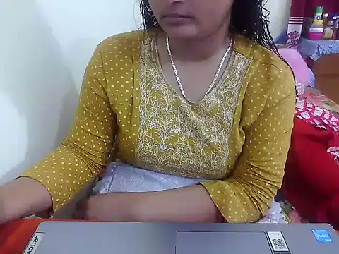 Snapshot of TwinRose2000 chatting on February 2026 06:06:01 PM TwinRose2000 online show from February 2026 06:06:01 PM