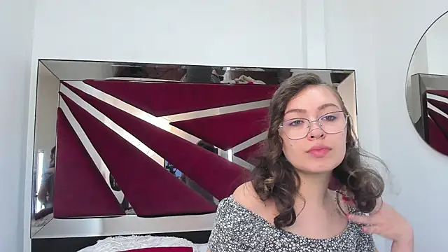 Snapshot of MarieTaylor_ chatting on November 2025 06:11:02 PM MarieTaylor online show from November 2025 06:11:02 PM