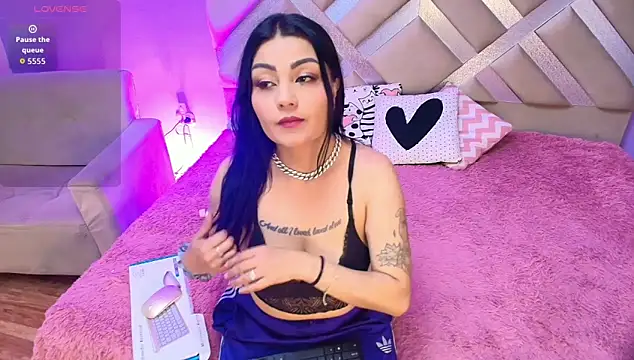 Snapshot of mei_kora chatting on November 2025 03:27:02 AM mei kora online show from November 2025 03:27:02 AM