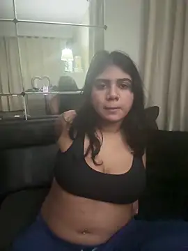 TiaBella  online show from December 2025 10:49:02 PM