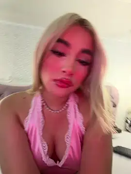 NathalieRoss1 online show from May 2026 06:00:01 AM