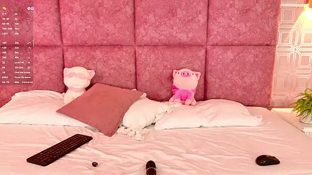 NathalieRoss1 online show from July 2026 06:47:02 AM