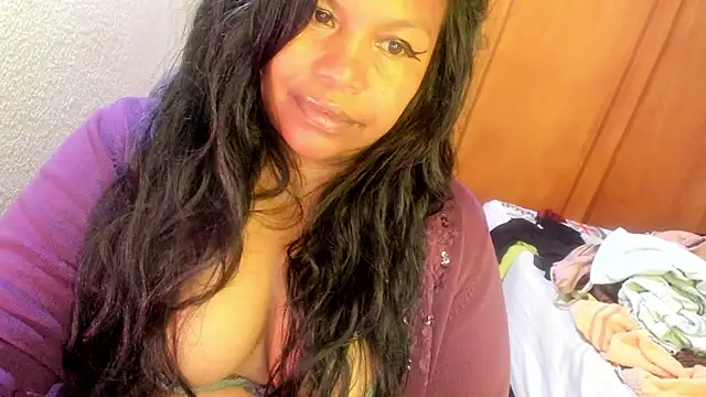 ebonycamelia online show from April 2026 06:55:01 PM