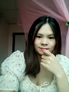 quynhquynh  online show from November 2025 01:05:01 AM