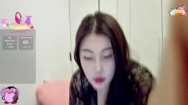 Snapshot of XIAOFENG-2025 chatting on December 2025 12:29:01 AM XIAOFENG-2025 online show from December 2025 12:29:01 AM