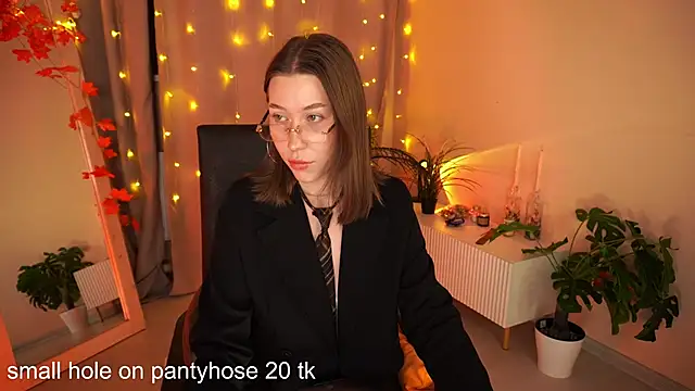 Snapshot of AnnetteLane chatting on November 2025 05:51:01 AM AnnetteLane online show from November 2025 05:51:01 AM