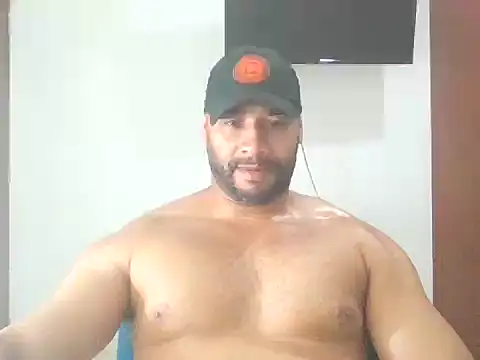 Snapshot of musclehetero chatting on December 2025 07:42:01 PM musclehetero online show from December 2025 07:42:01 PM