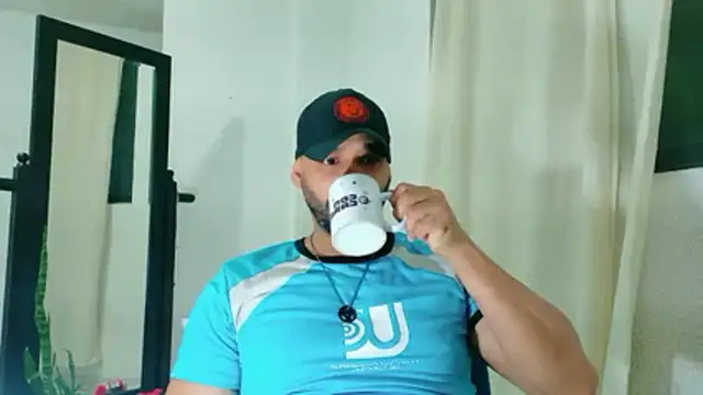 musclehetero online show from June 2026 11:00:01 AM