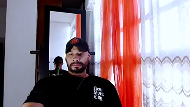 musclehetero online show from July 2026 12:25:01 PM