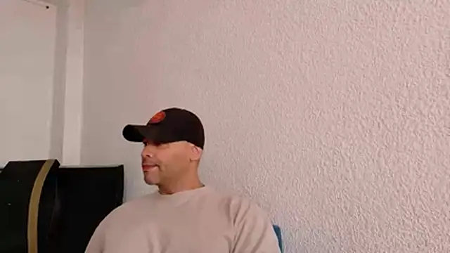 musclehetero online show from August 2026 05:48:01 PM