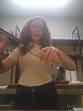 Snapshot of Megintbeus chatting on November 2025 08:52:02 PM Megintbeus online show from November 2025 08:52:02 PM