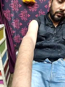 Snapshot of Cute_Lucky chatting on December 2025 12:10:02 PM Cute Lucky online show from December 2025 12:10:02 PM