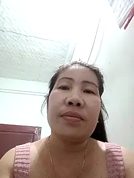 Snapshot of Reema_143 chatting on November 2025 05:13:02 PM Reema 143 online show from November 2025 05:13:02 PM