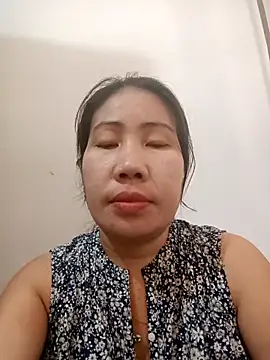 Snapshot of Reema_143 chatting on November 2025 05:21:02 AM Reema 143 online show from November 2025 05:21:02 AM