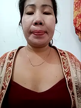 Snapshot of Reema_143 chatting on December 2025 05:05:01 AM Reema 143 online show from December 2025 05:05:01 AM