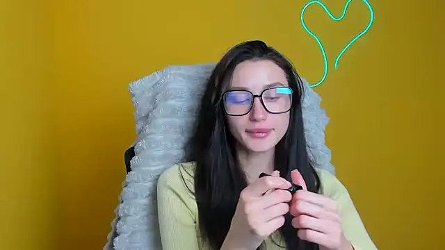 Snapshot of Stella_XO chatting on December 2025 12:47:01 PM Stella XO online show from December 2025 12:47:01 PM