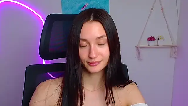 Snapshot of Stella_XO chatting on April 2026 06:12:02 PM Stella XO online show from April 2026 06:12:02 PM