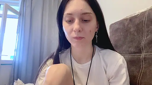 Snapshot of CyberAIice chatting on November 2025 06:24:02 AM CyberAIice online show from November 2025 06:24:02 AM