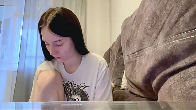 Snapshot of CyberAIice chatting on November 2025 06:28:01 AM CyberAIice online show from November 2025 06:28:01 AM