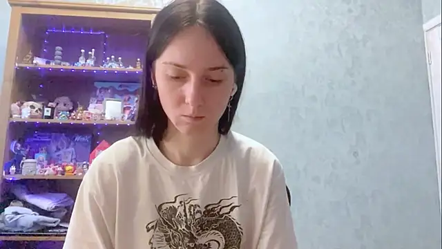 Snapshot of CyberAIice chatting on December 2025 06:29:02 AM CyberAIice online show from December 2025 06:29:02 AM