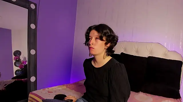 Snapshot of CoralAndOcean_ chatting on December 2025 12:47:01 PM CoralAndOcean online show from December 2025 12:47:01 PM