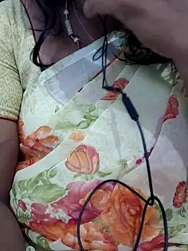 rishitamil01 online show from November 2025 12:27:01 PM