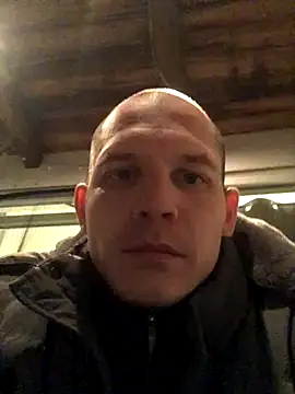 Spielzeugtwink online show from November 2025 10:34:02 PM