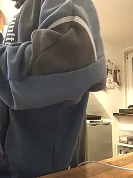 Spielzeugtwink online show from March 2026 10:05:02 PM