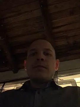 Spielzeugtwink online show from March 2026 07:22:02 PM