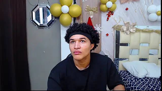 Snapshot of sweett_love_ chatting on November 2025 05:40:01 AM sweett love online show from November 2025 05:40:01 AM