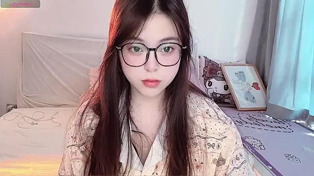 Snapshot of -Angela chatting on December 2025 07:35:01 AM -Angela online show from December 2025 07:35:01 AM