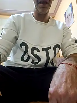 Snapshot of CDY74 chatting on November 2025 11:06:01 PM CDY74 online show from November 2025 11:06:01 PM